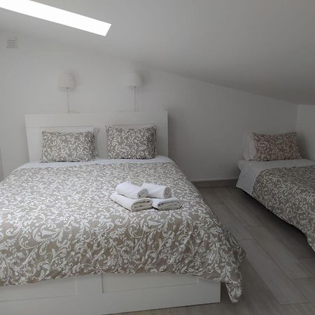 Isaura Home Пеніші Номер фото