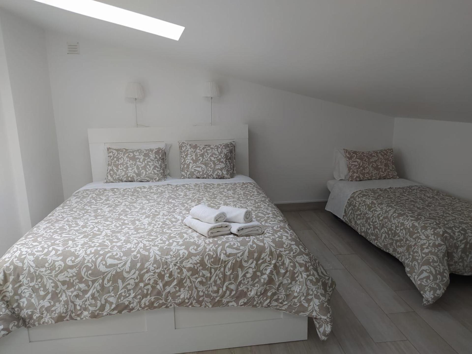 Isaura Home Пеніші Номер фото