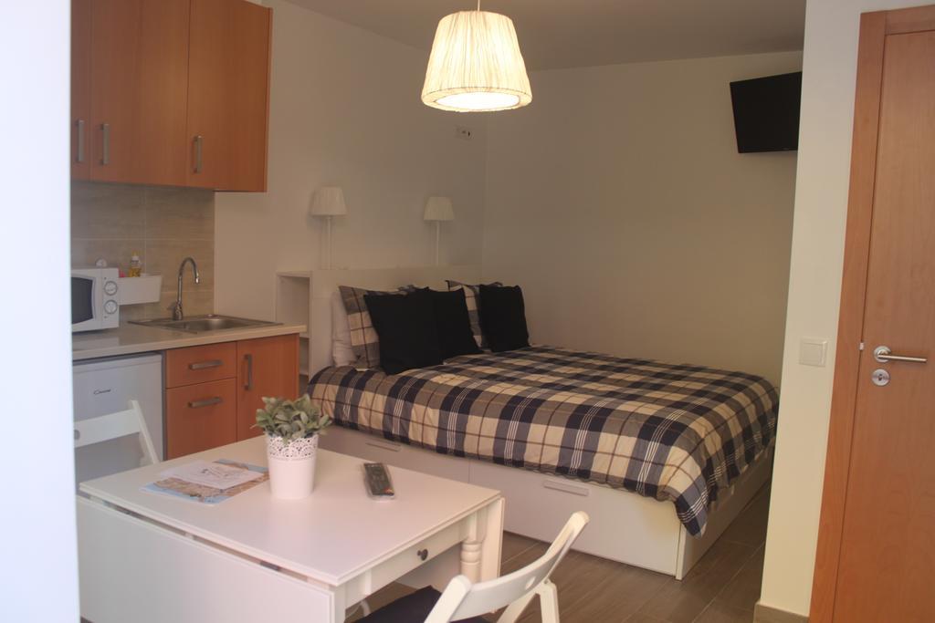 Isaura Home Пеніші Екстер'єр фото