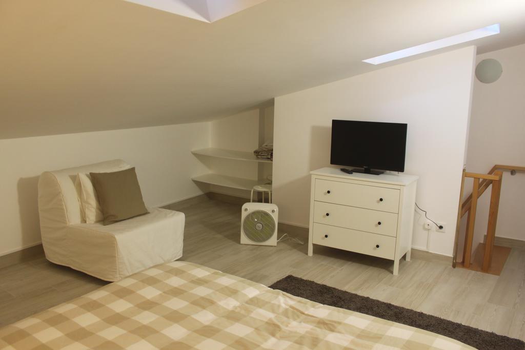 Isaura Home Пеніші Екстер'єр фото